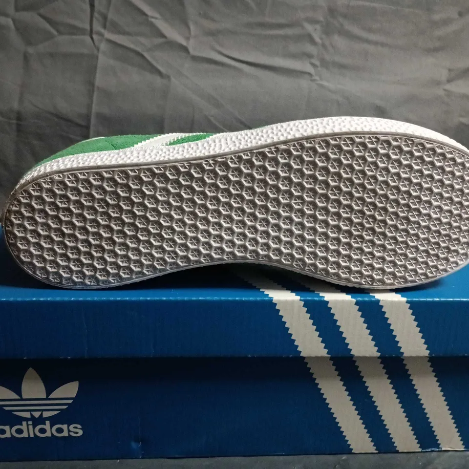 BOXED PAIR OF ADIDAS GAZELLE J GREEN SUEDE TRAINERS – UK 5 (EU 38)
