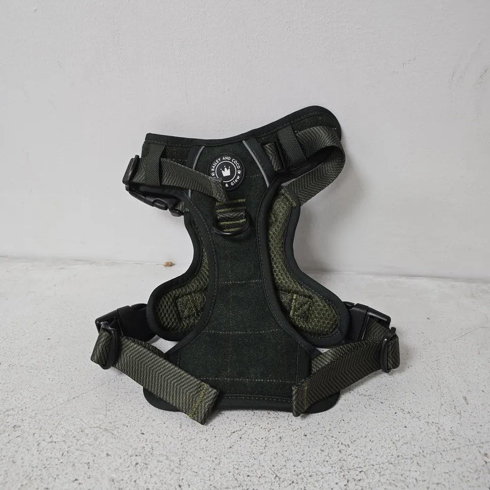 BAILEY AND COCO TRAIL & GLOW DOG HARNESS – OLIVE/GREEN