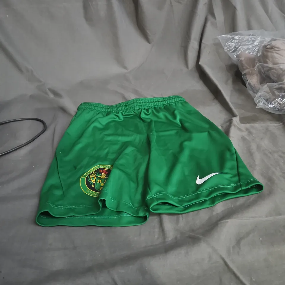 BOX OF APPROXIMATELY 25 ASSORTED CLOTHING ITEMS INCLUDING BEIGE PADDED COST , NIKE FOOTBALL SHORTS AND BLUE PADDED COAT 