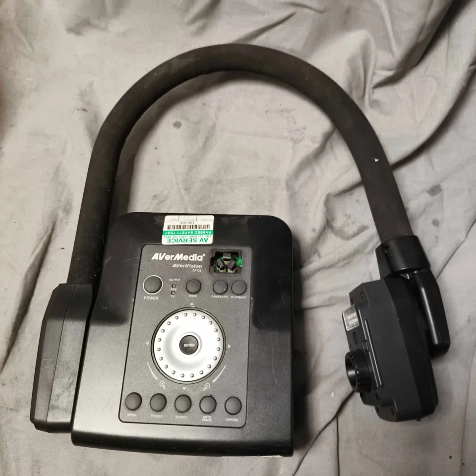 AVERVISION CP136 DOCUMENT CAMERA – AVERMEDIA