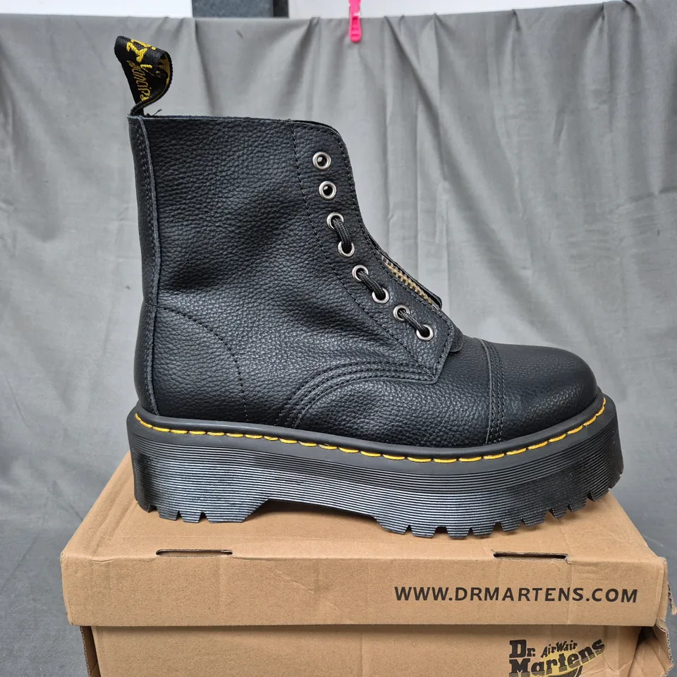 BOXED DR MARTENS BLACK SINCLAIR WILD HORSE BOOTS - UK 10