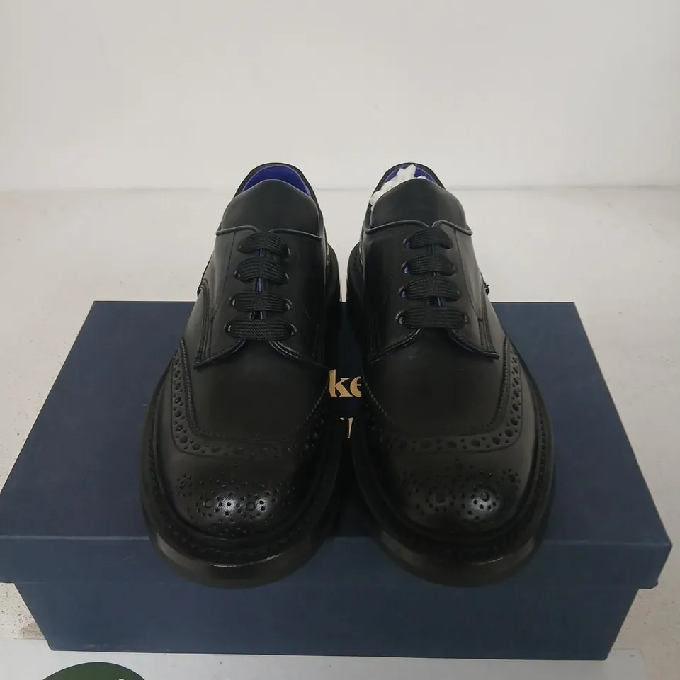 BURBERRY TRICKER'S DERBY SHOES – BLACK LEATHER BROGUES WITH RUBBER SOLE, BOXED