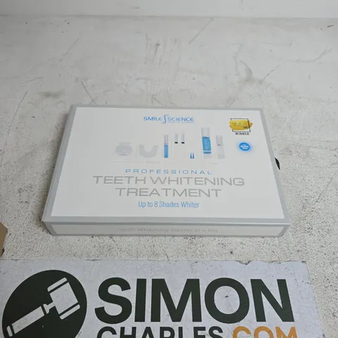 SMILE SCIENCE HARLEY STREET TEETH WHITENING TREATMENT KIT