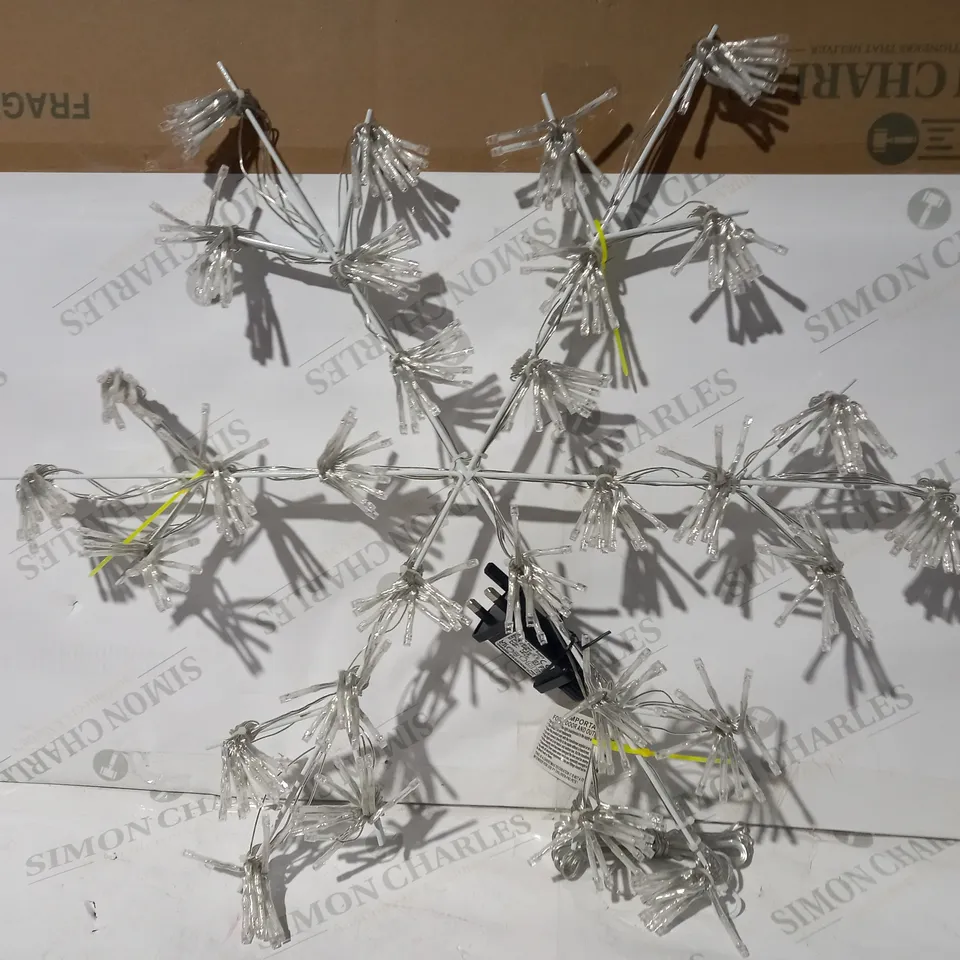 SNOWFLAKE LIGHT OUTDOOR CHRISTMAS DECORATION RRP £63