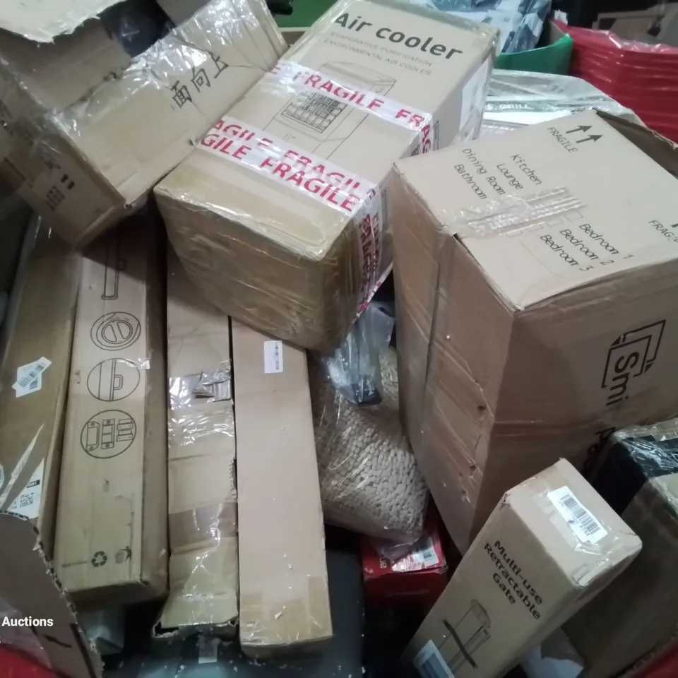 PALLET CONTAINING MIXED BOXED HOUSEHOLD ITEMS TO INCLUDE: AIR COOLER, CHRISTMAS TREE AND LOTS MORE UNMARKED BOXED ITEMS 