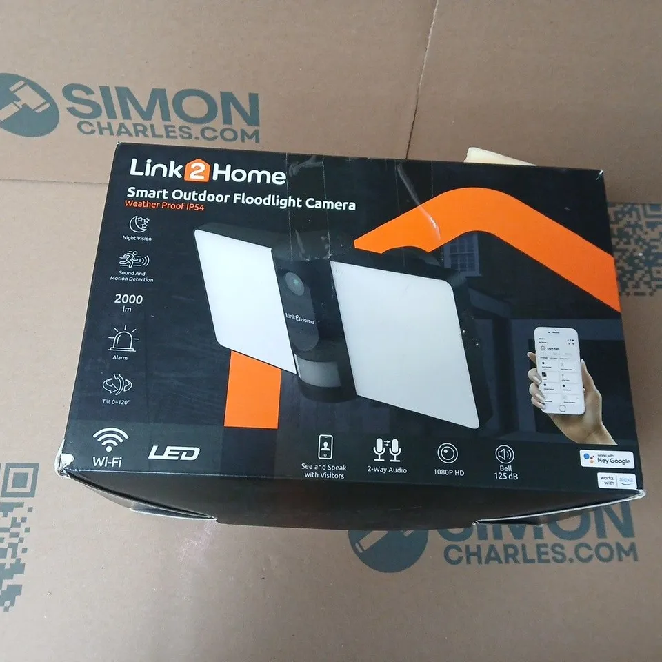 LINK2HOME SMART OUTDOOR FLOODLIGHT CAMERA - WEATHERPROOF IP54