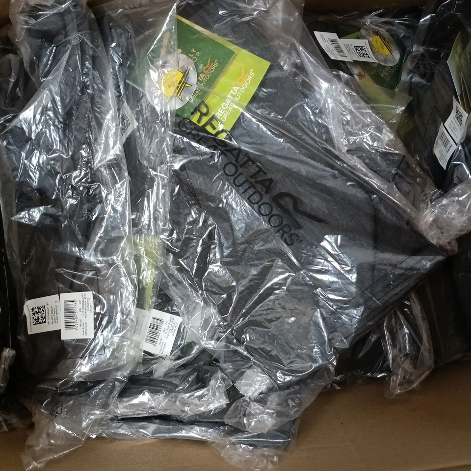 APPROXIMATELY 24 BRAND NEW REGATTA KIDS JUNIOR PENTRE IN SEAL GREY MARL - 11-12YRS