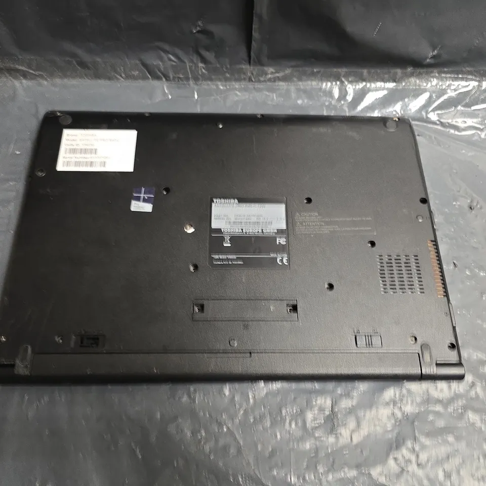 TOSHIBA SATELLITE PRO R40-C LAPTOP