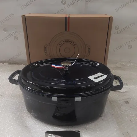 BOXED STAUB LA COCOTTE 33CM OVAL CAST IRON CASSEROLE DISH