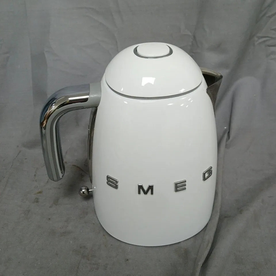 SMEG 50'S STYLE KETTLE
