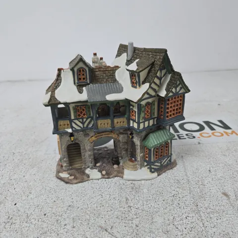SHAKESPEARE INN CERAMIC COTTAGE DECORATIVE FIGURINE