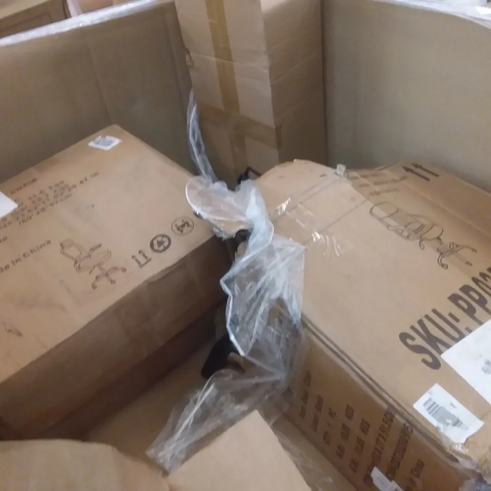PALLET OF ASSORTED ITEMS INCLUDING AMZDEAL TOILET SHELF, DESK CHAIR, OFFICE CHAIR, GARDEN PICNIC TABLE, WDRAGON REDODECO 