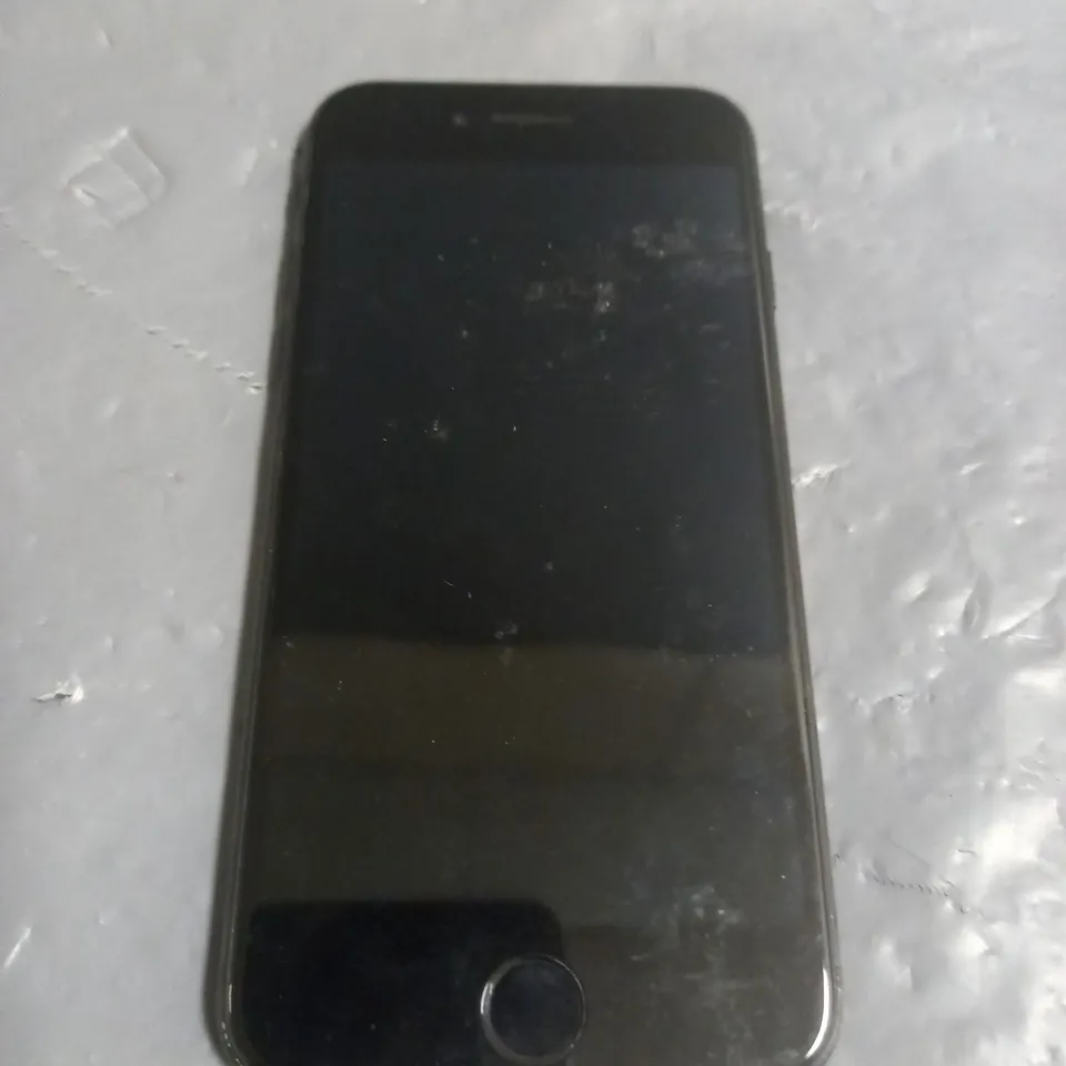 APPLE IPHONE SE SMARTPHONE 