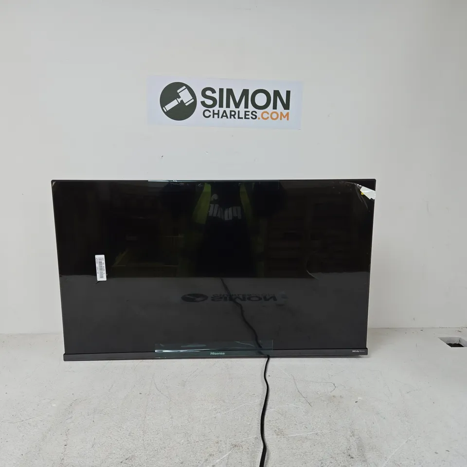 HISENSE 32-INCH TV – 32E5QTUK BOXED WITH ACCESSORIES