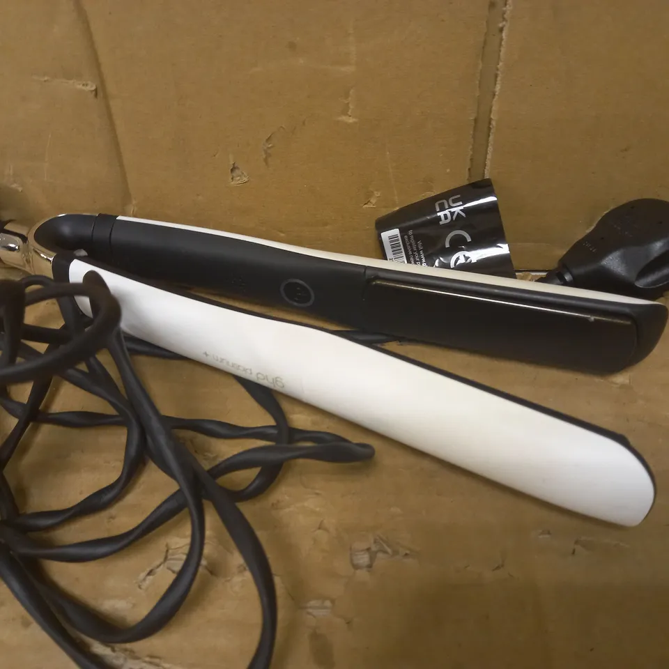 GHD PLATINUM+ STYLER PROFESSIONAL SMART HAIR STRAIGHTENERS