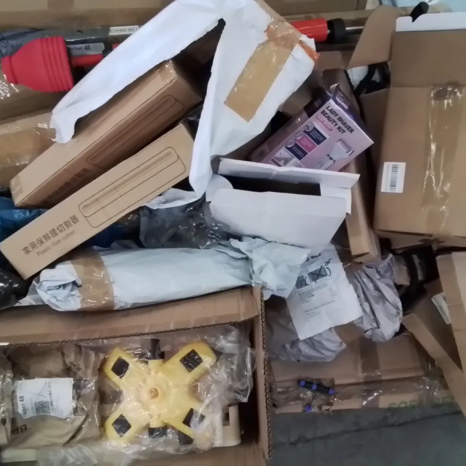 PALLET CONTAINING VARIOUS ASSORTED HOUSEHOLD CUSTOMER RETURNS 