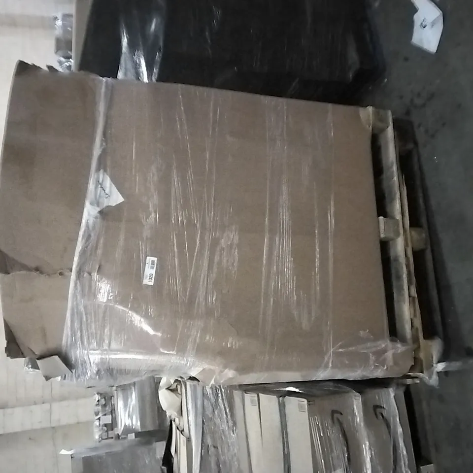 PALLET OF ASSORTED ITEMS INCLUDING LEVEL8 SUITCASE, COZEEMAX GARMENT STEAMER  COWAYBAIR PURIFIER, ZENIDA WALL MIRROR, TOWER FAN