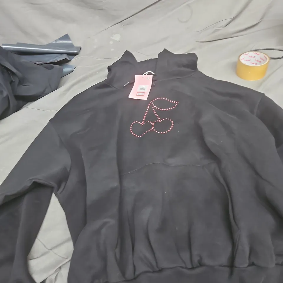 BOX OF APPROXIMATELY 15 ASSORTED CLOTHING ITEMS TO INCLUDE: SKINNY DIP CHERRY JUMPER
