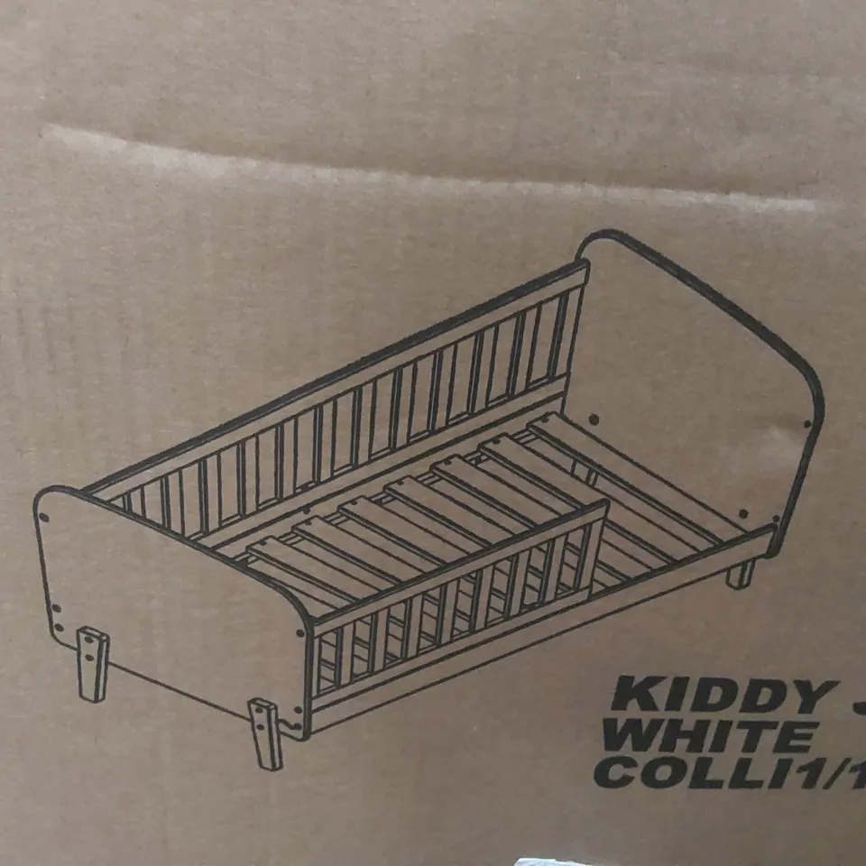 BOXED KIDS BED, 70 X 140CM - WHITE