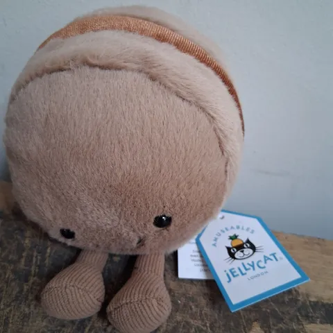 JELLYCAT LONDON MY NAME IS MONA MACARON