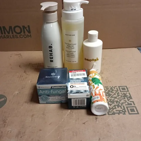 TOTE OF APPROXIMATELY 20 ASSORTED COSMETIC ITEMS TO INCLUDE REHAB, LOREAL MEN EXPERT, SMOOSH, TROPIC ETC