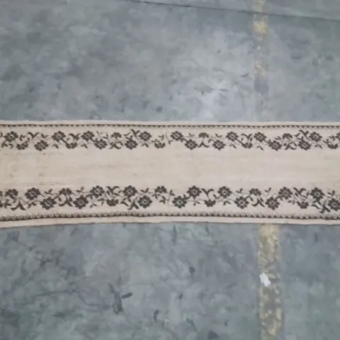 QUALITY DESIGNER AREA RUG - APPROXIMATELY 230X60CM