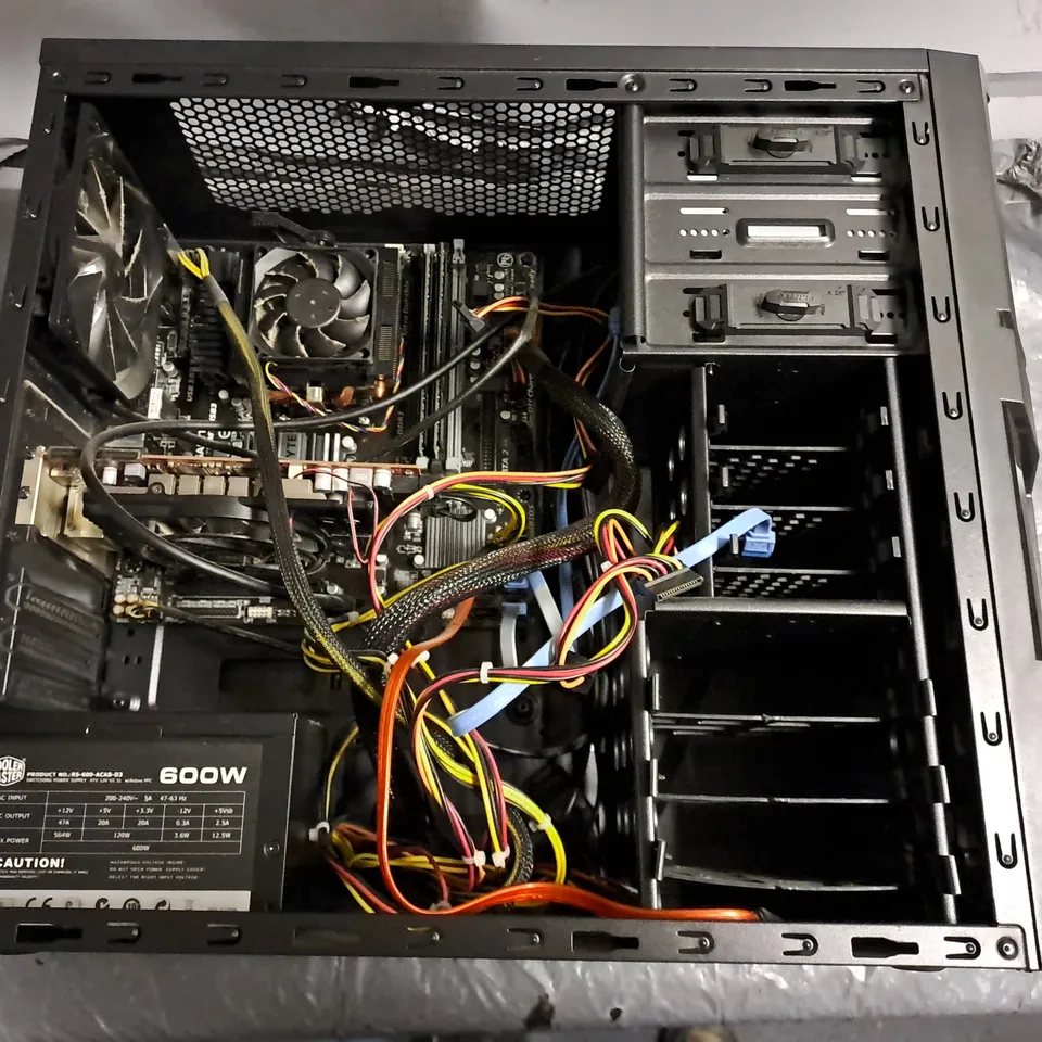 THERMALTAKE DESKTOP COMPUTER 