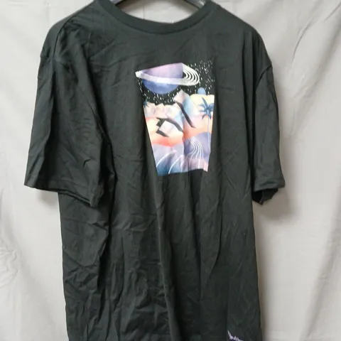 ADIDAS QT TEE SHIRT ALL DAY BLACK – LARGE (UK L)