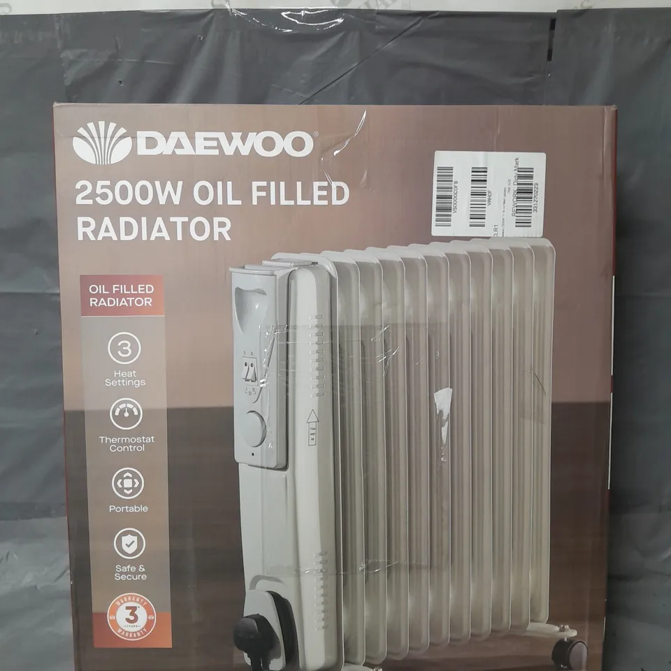 BOXED DAEWOO 2500W 11-FIN OIL-FILLED RADIATOR RRP £44