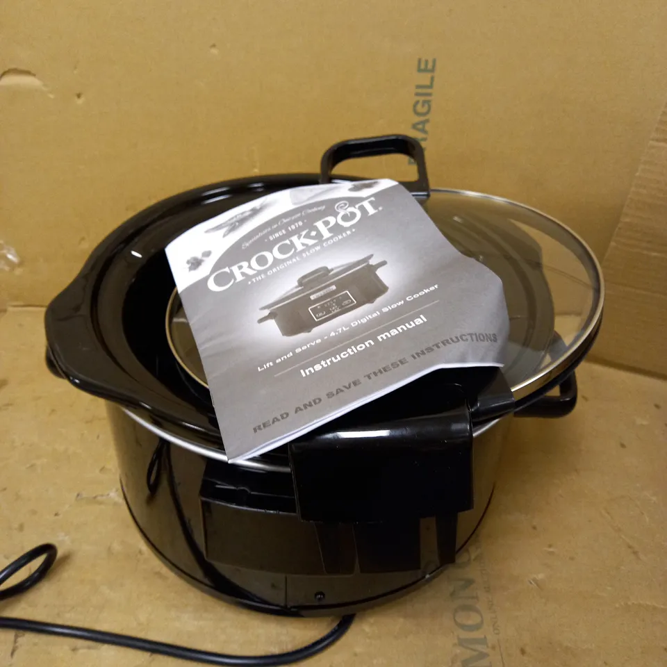 CROCK POT SLOW COOKER 