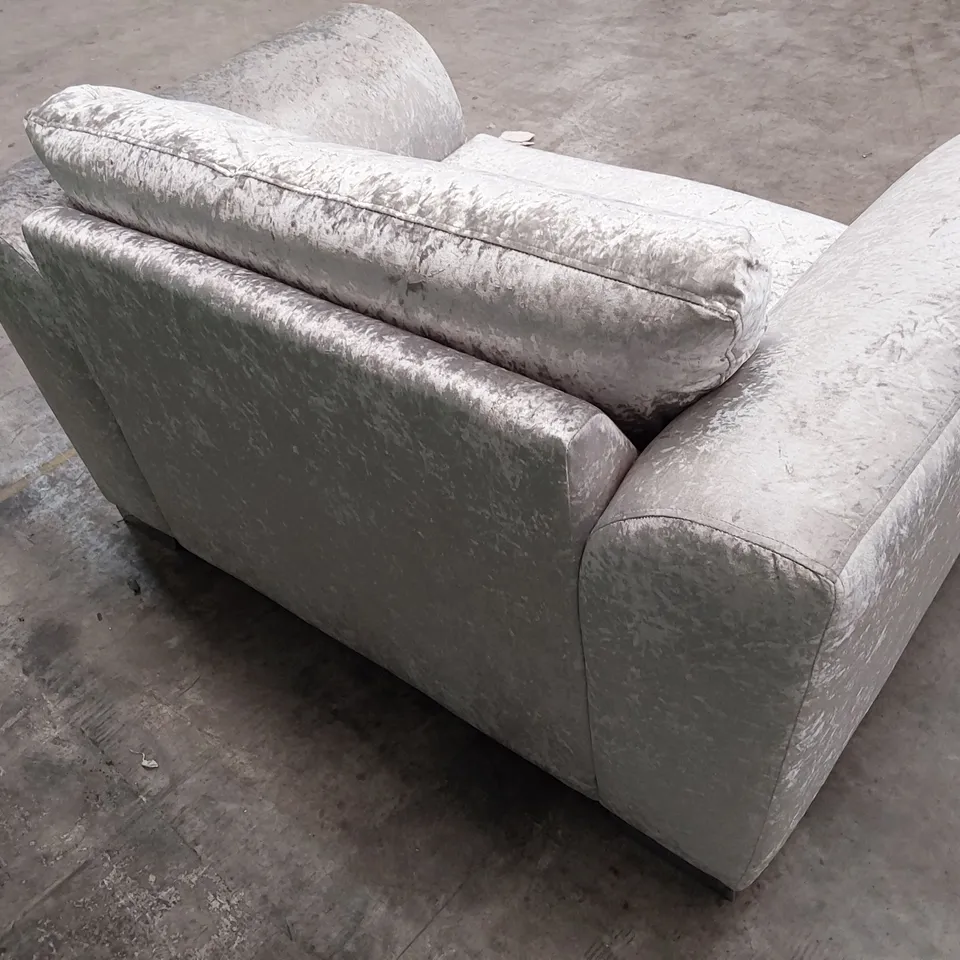 QUALITY DESIGNER SNUGGLER CHAIR CRUSHED SILVER VELVET STUDDED DETAIL