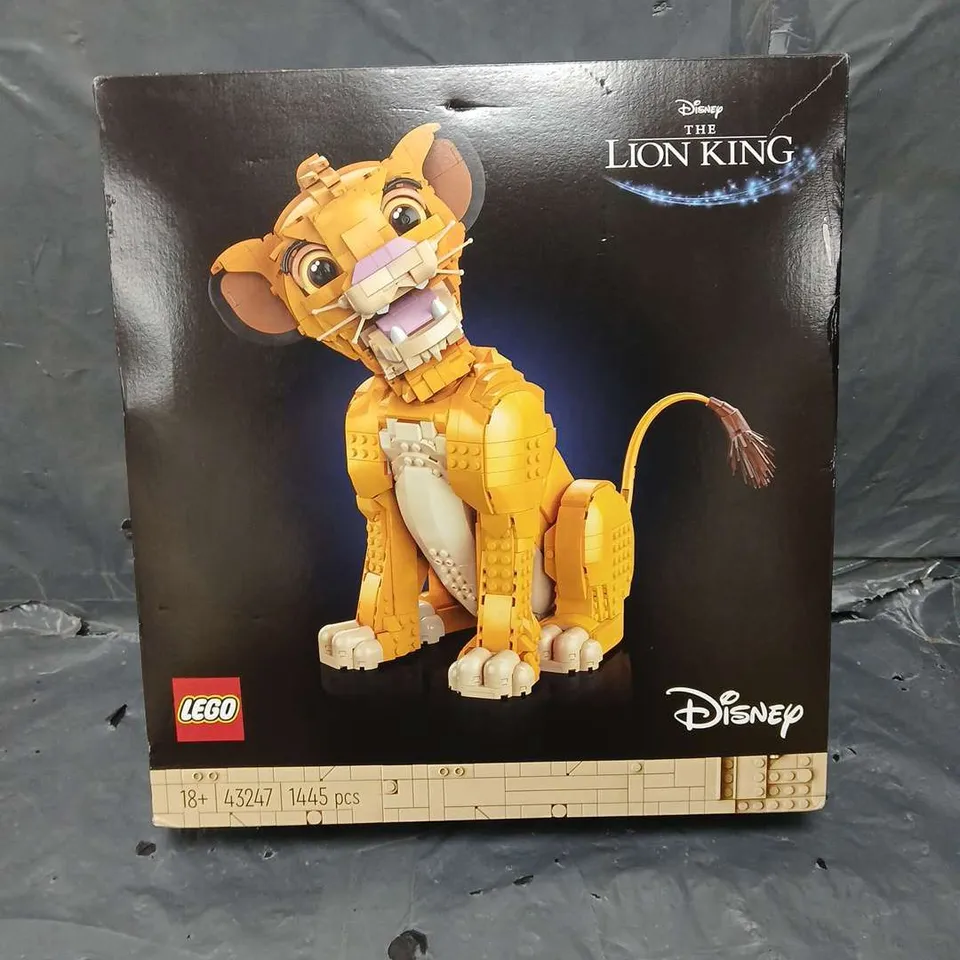 BOXED DISNEY YOUNG SIMBA THE LION KING SET 43247