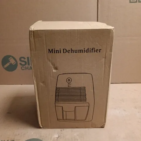 MINI DEHUMIDIFIER BOXED