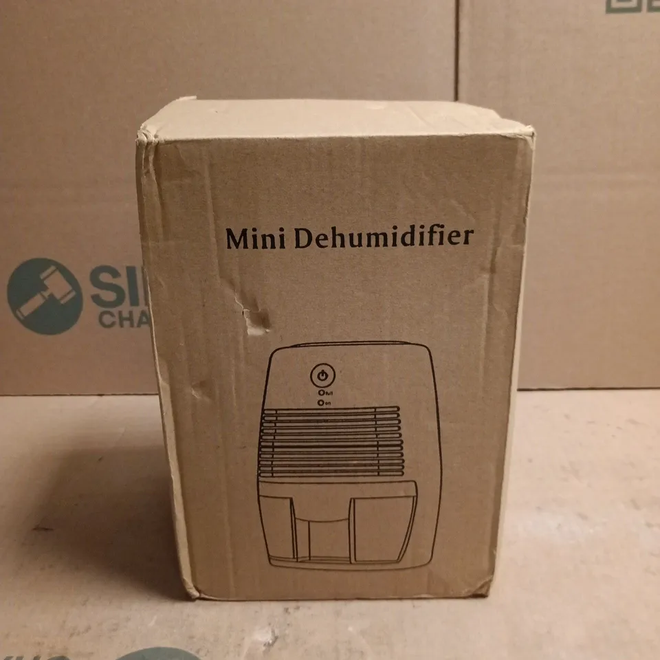 MINI DEHUMIDIFIER BOXED