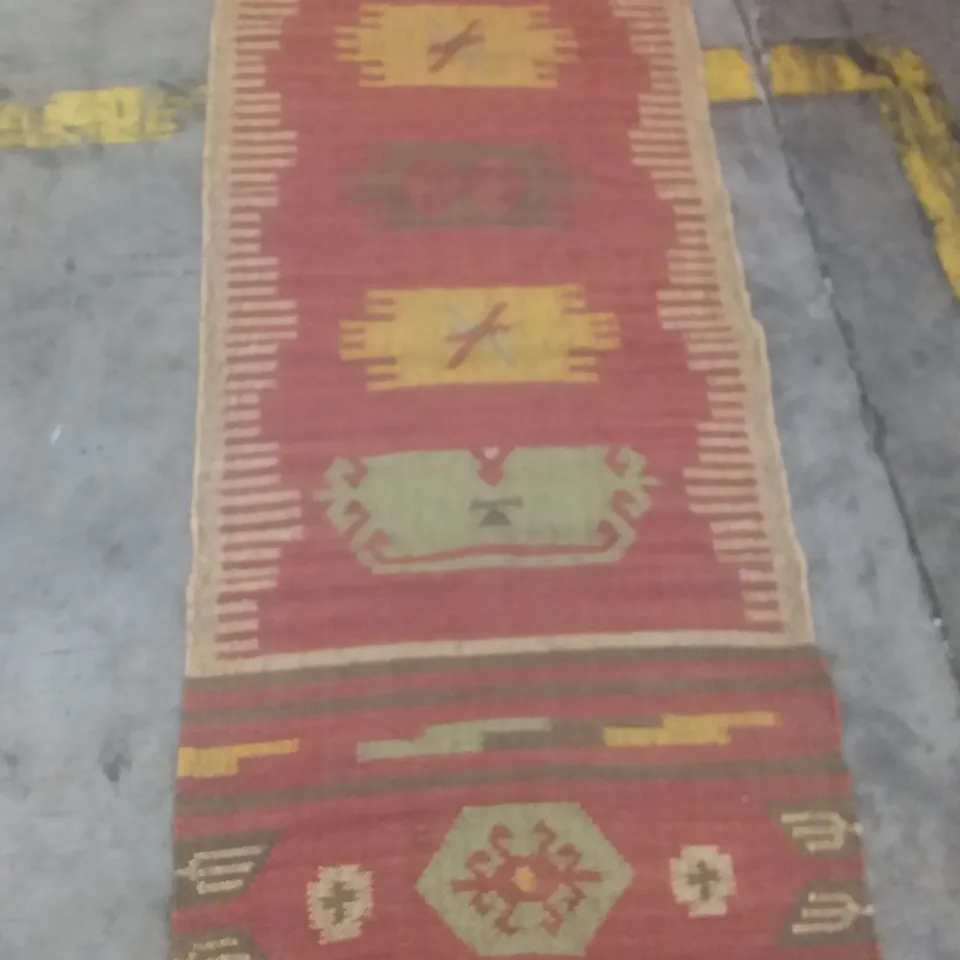 FLATWEAVE RED WOOL RUG