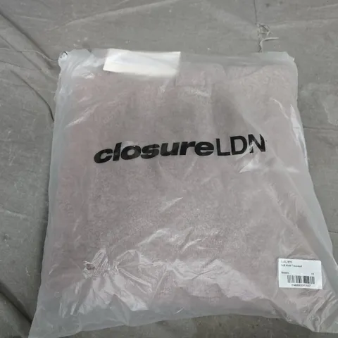 BAGGED CLOSURE LONDON SOFT KNIT TRACKSUIT IN BROWN - SIZE 12