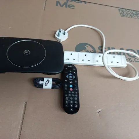 APPROXIMATELY 15 ASSORTED ELECTRICAL PRODUCTS TO INCLUDE AN EXTENSION LEAD, WIFI HUBS AND REMOTE CONTROLS