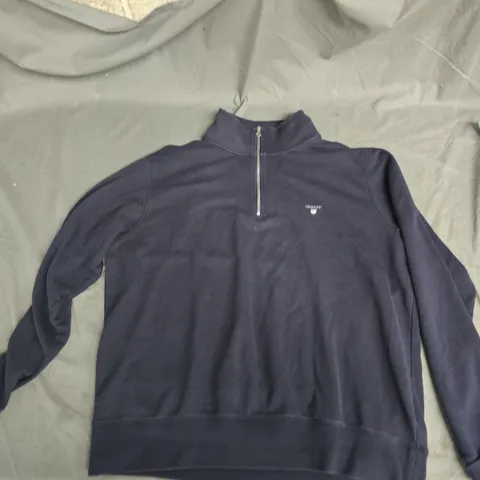 GANT NAVY QUARTER-ZIP SWEATSHIRT, UK 4XL – MADE IN TURKEY