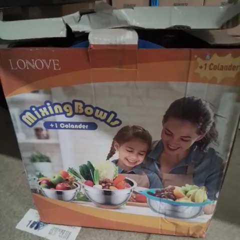 BOXED MIXING BOWL AND COLANDER SET.