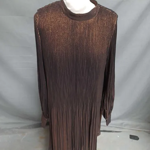 PHASE EIGHT ANNABEL FOIL DRESS IN GOLD SIZE 10