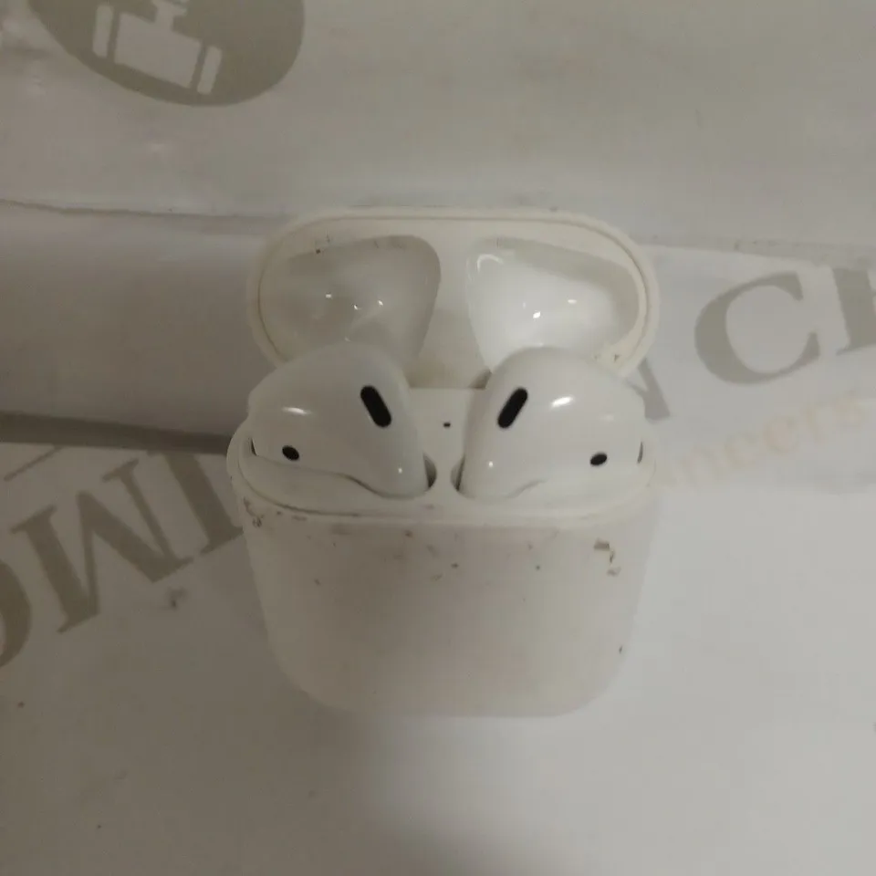 APPLE AIR PODS GEN 1 