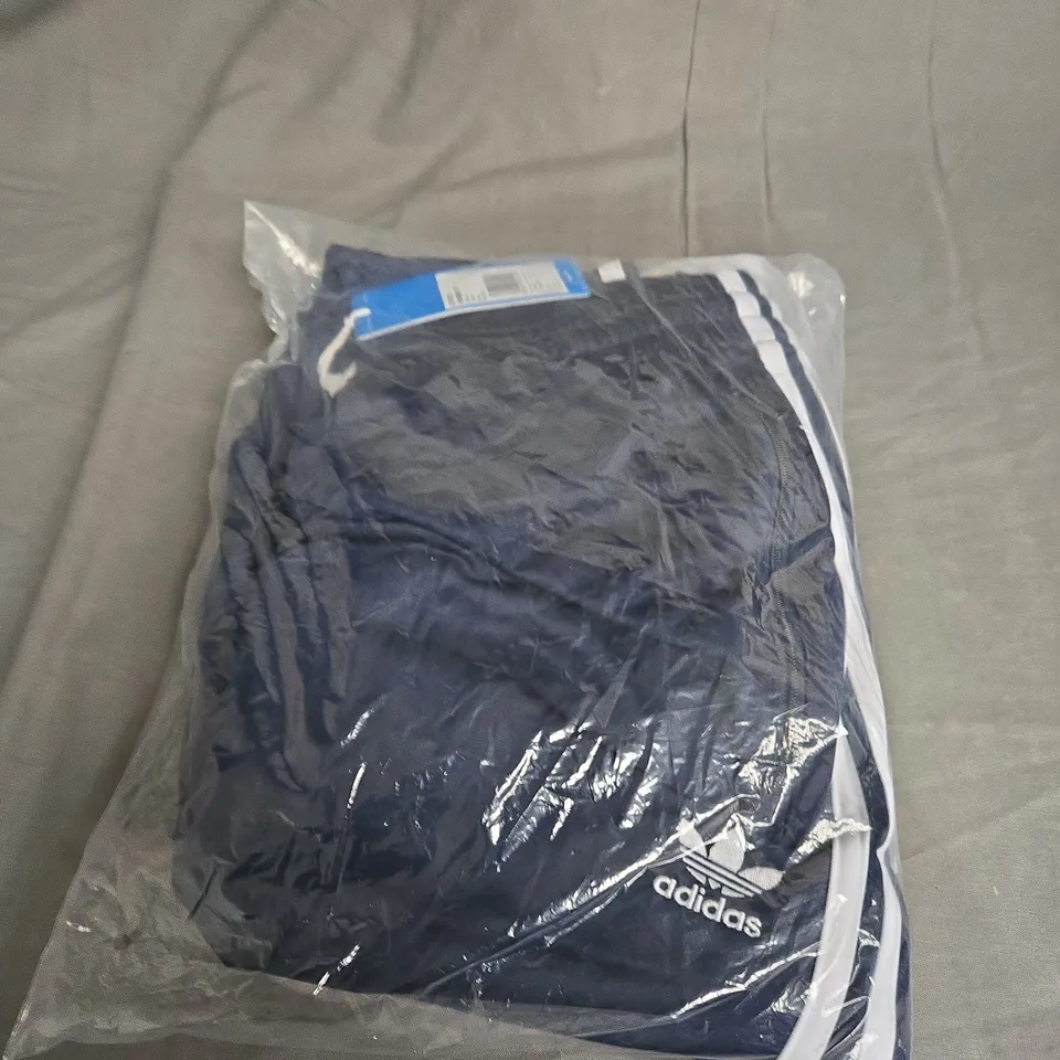 BAGGED ADIDAS FIREBIRD TRACKPANTS IN NAVY SIZE M