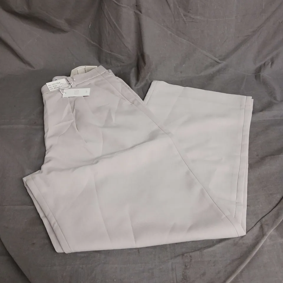 ABERCROMBIE & FITCH ULTRA HIGH RISE WIDE LEG PLEATED TROUSERS IN STONE SIZE 30R