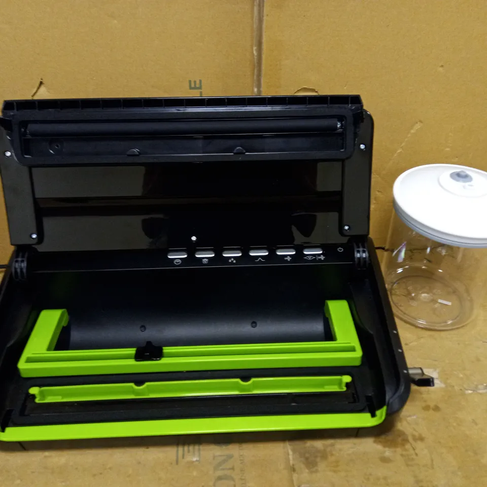 FOOD SAVER FFS005 VACUUM SEALER