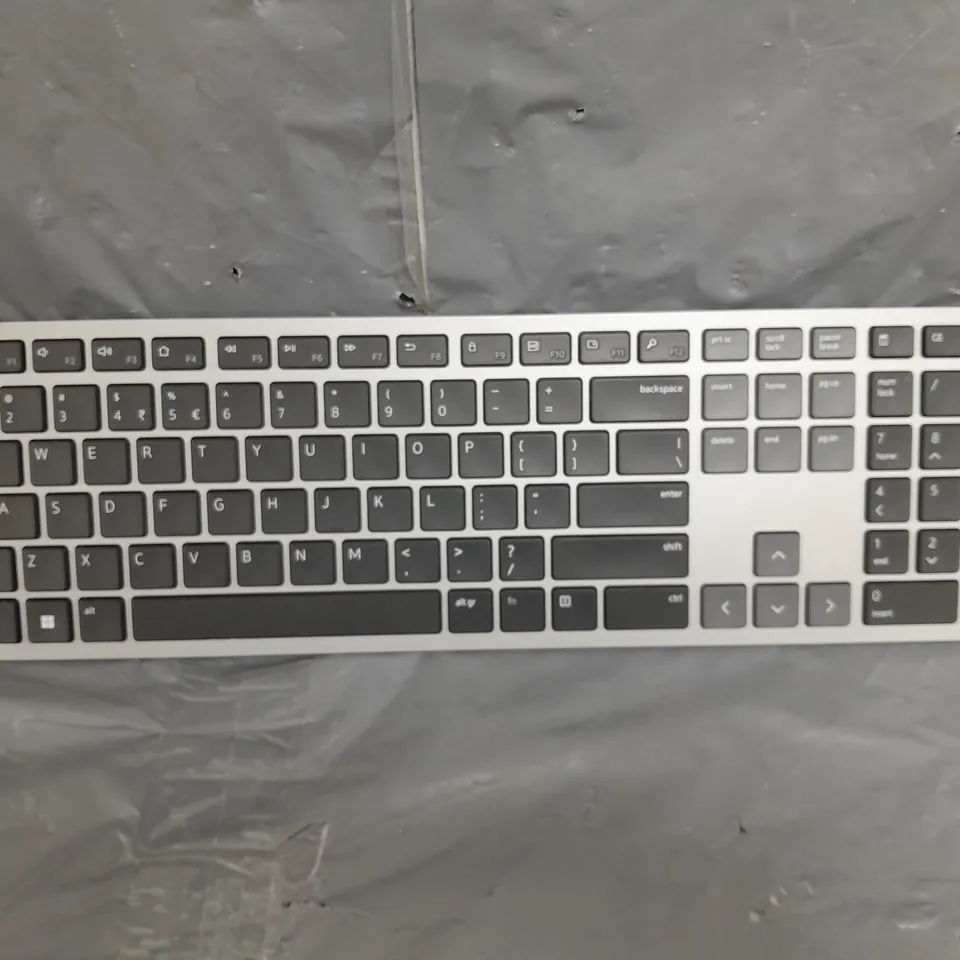 BOXED DELL MULTI-DEVICE WIRELESS KEYOARD