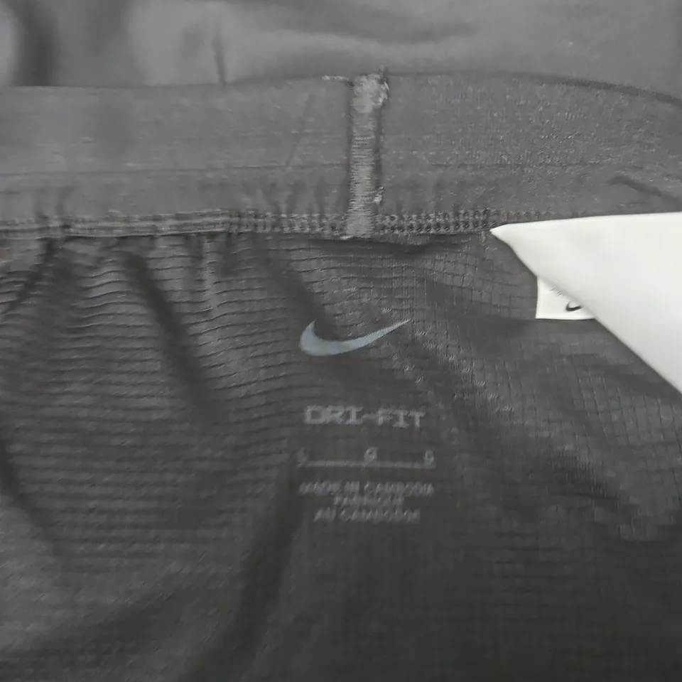 NIKE MEN'S BLACK DRI-FIT SHORTS – STANDARD FIT, 5IN INSEAM, SIZE LARGE