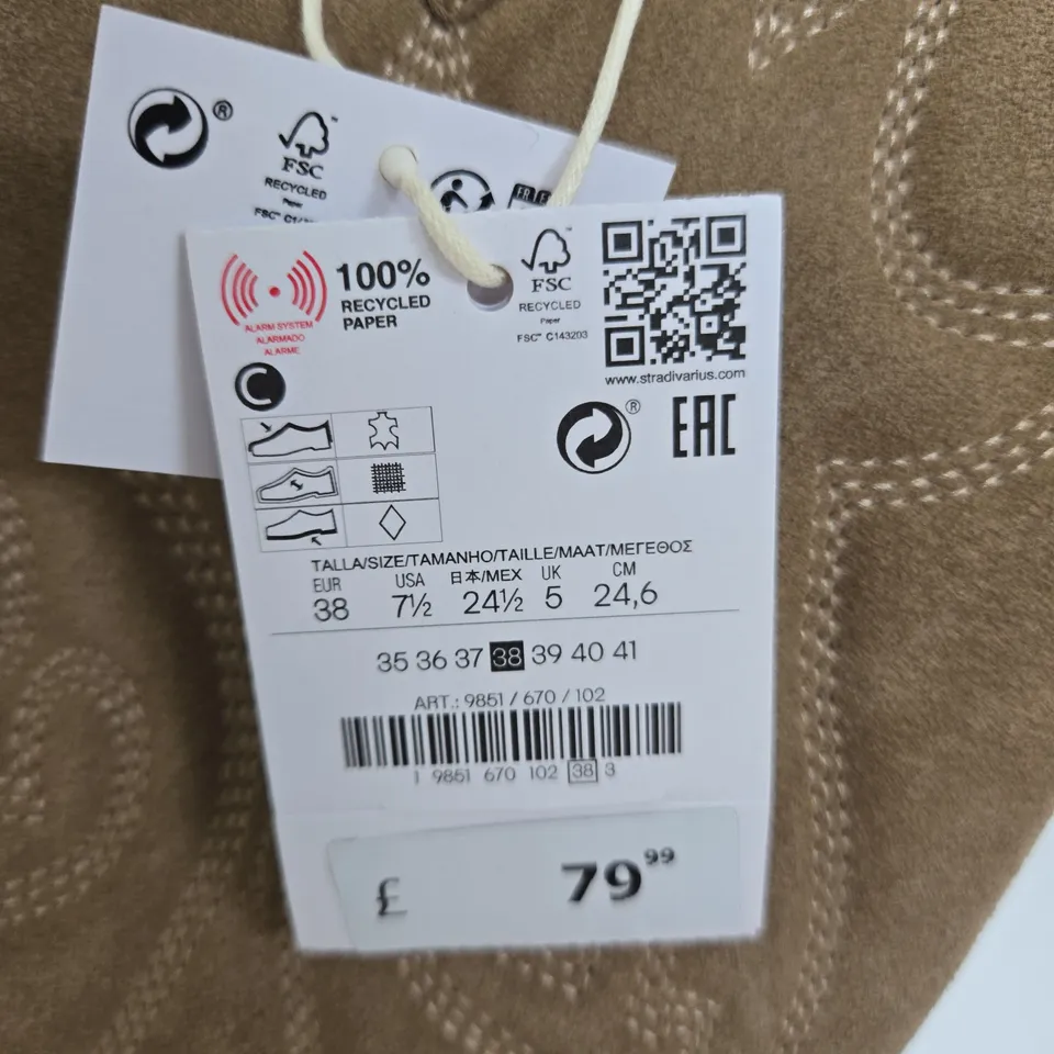 STRADIVARIUS SIZE 38