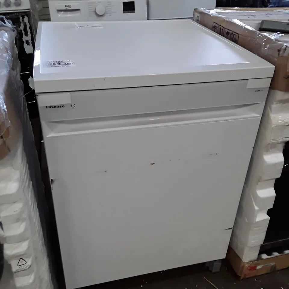HISENSE HS663A90WUK FULL SIZE DISHWASHER - WHITE