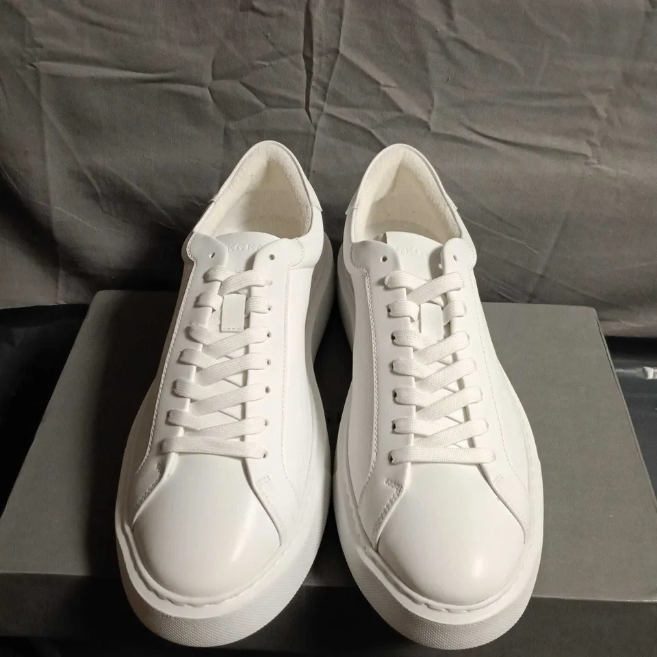 BOXED PAIR OF LEGEND WHITE LEATHER TRAINERS - UK SIZE 9