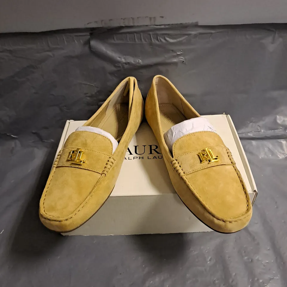 BOXED PAIR OF RALPH LAUREN BARNSBURY DRIVER SHOES IN TAN SIZE UK 8